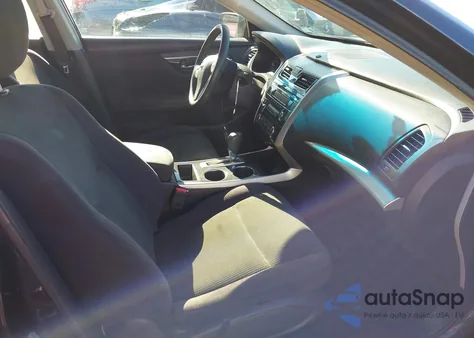 2013 Nissan Altima 2.5 S z USA, uszkodzony, nr VIN 1N4AL3AP7DC122325